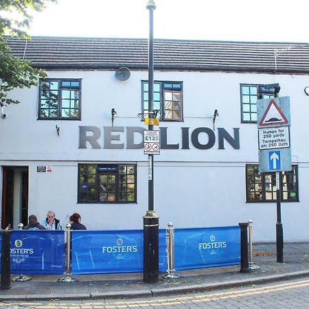 Red Lion Hotel Tredegar Exteriör bild