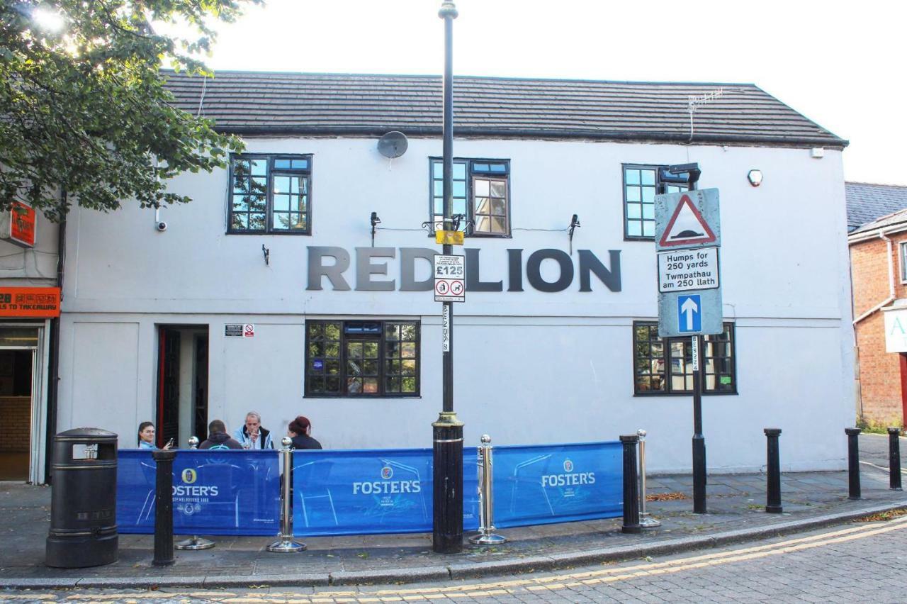 Red Lion Hotel Tredegar Exteriör bild